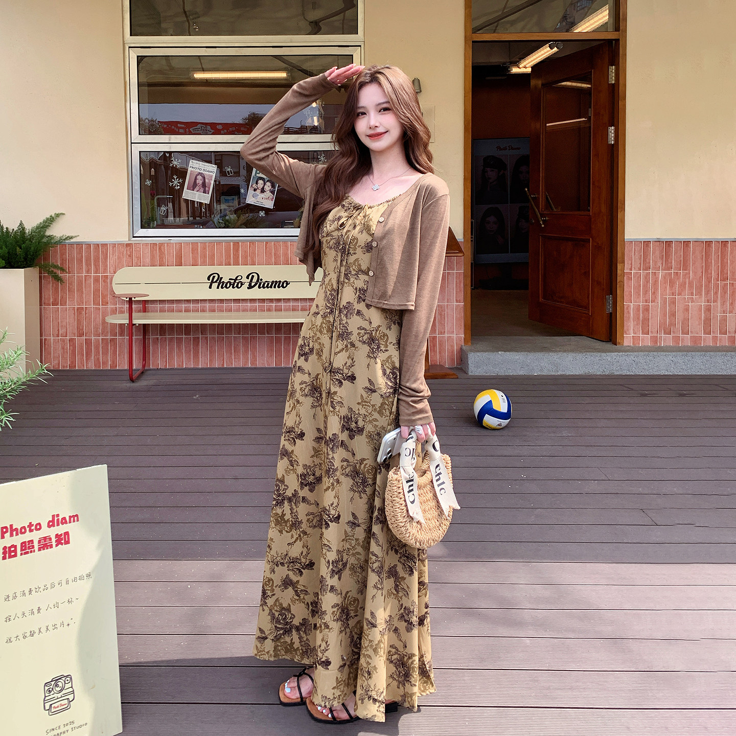美拉德咖色氛围感女神套装夏日针织开衫碎花吊带裙两件套2026新款