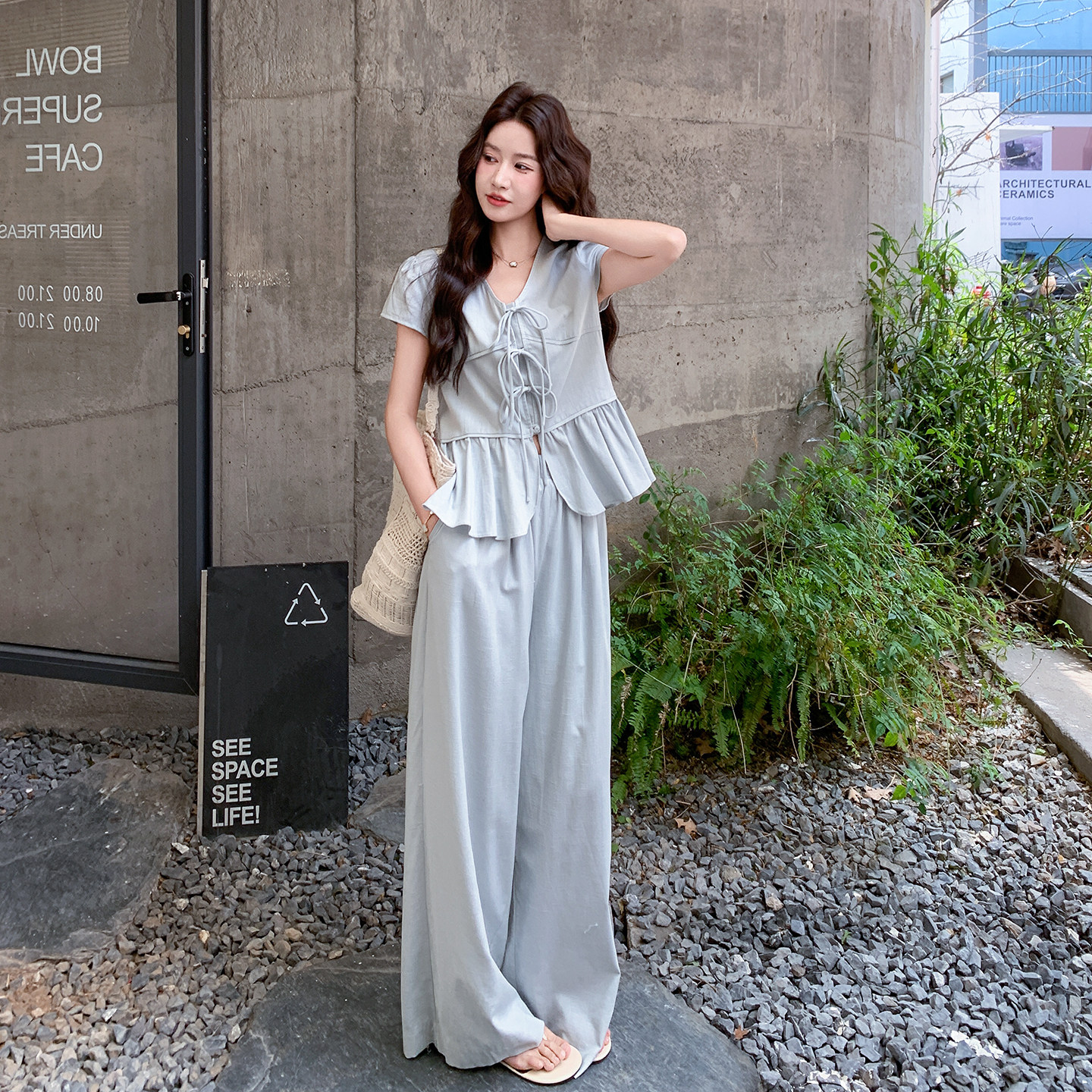 夏日通勤百搭高级感套装女2026新款花边系带上衣高腰阔腿裤两件套