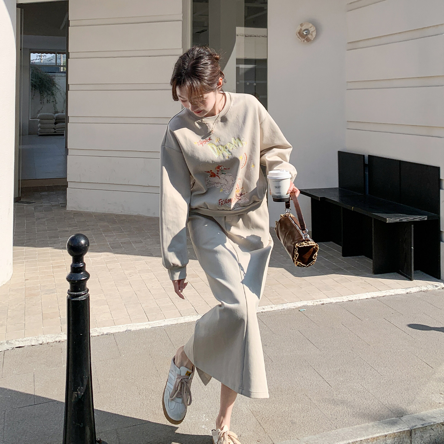 韩系慵懒风字母印花卫衣套装裙女2026春新款宽松休闲半身裙两件套