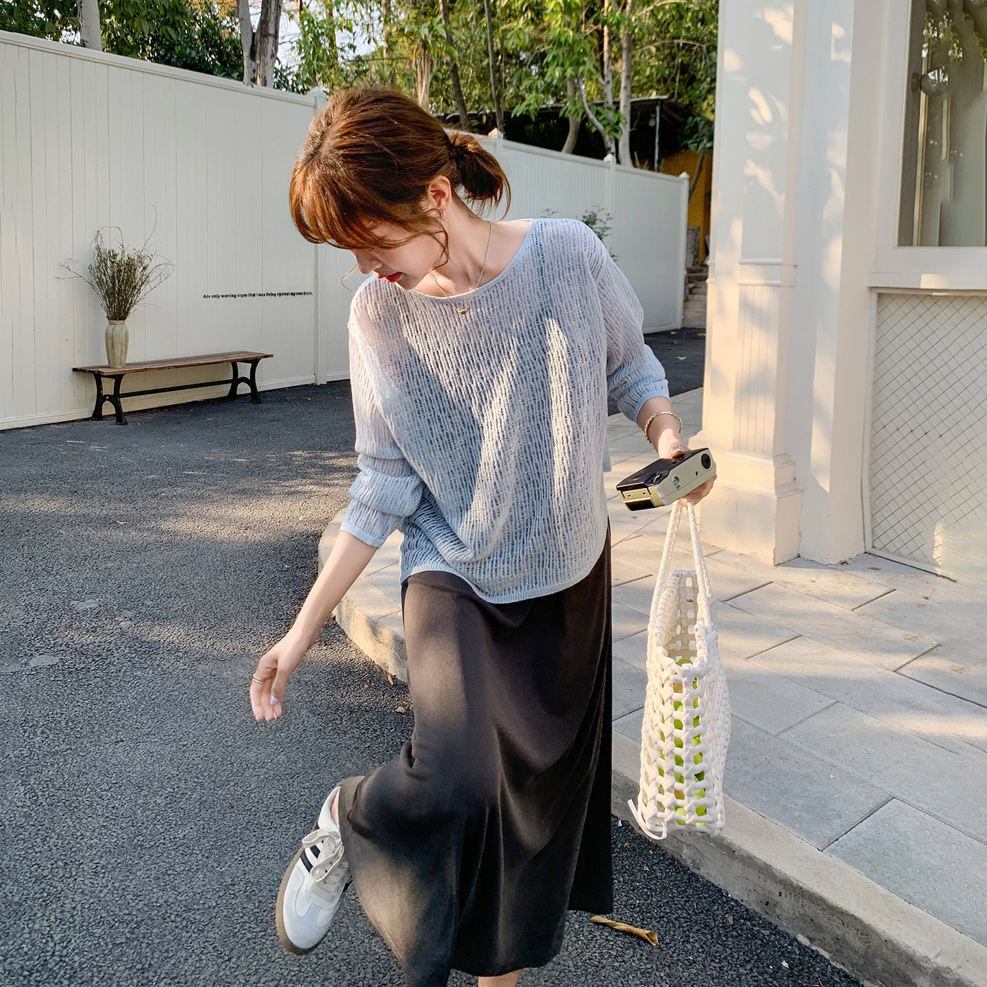 夏季休闲气质名媛风吊带连衣裙套装2026年新款镂空针织罩衫两件套