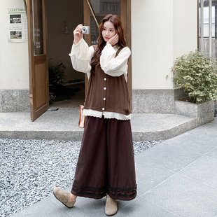 今年流行爆款套装裙女2026春新款针织马甲设计感衬衫半身裙三件套