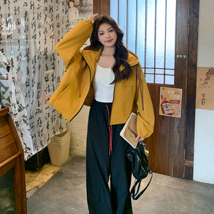 橙黄色韩系短款连帽工装外套女2026春季新款小个子减龄休闲冲锋衣