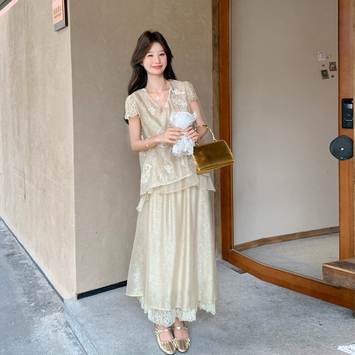 轻熟风蕾丝刺绣套装女夏季