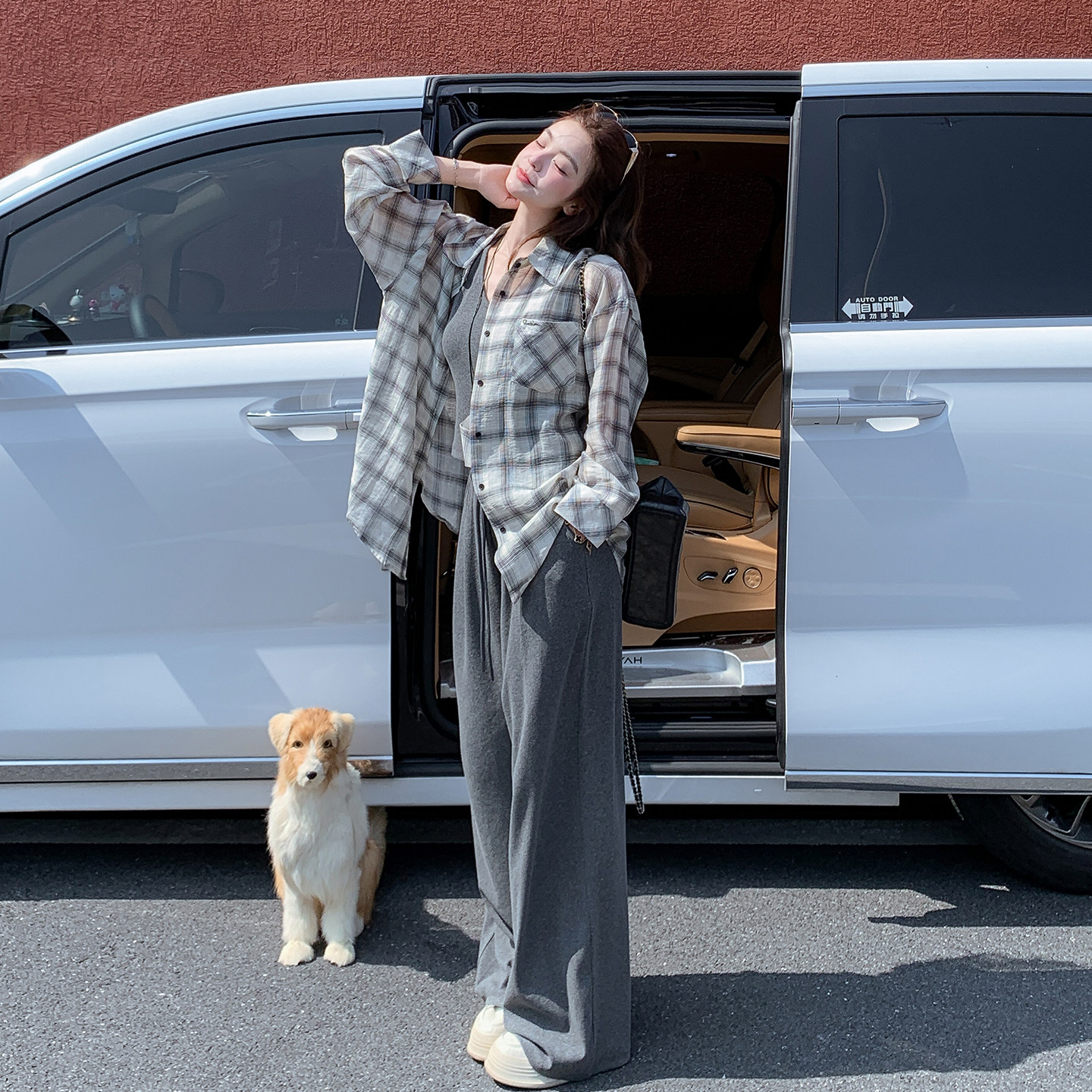 韩系休闲风百搭三件套女2026春新款松弛感格纹衬衫背带阔腿裤套装