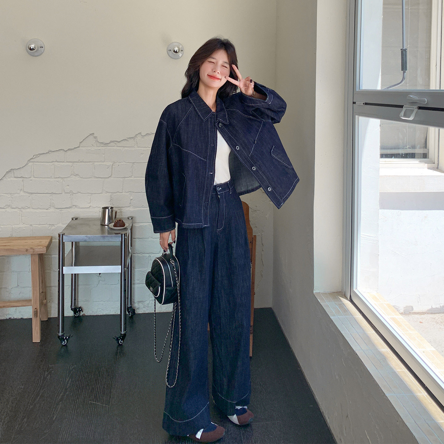 藏青色盐系冷淡风牛仔套装2026新款韩式设计感翻领外套长裤两件套