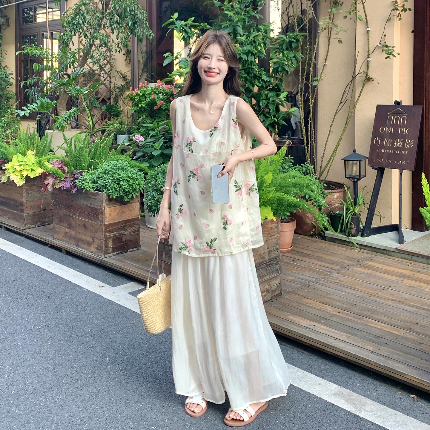 法式复古森系田园风套装女2026新款碎花刺绣上衣网纱阔腿裤两件套