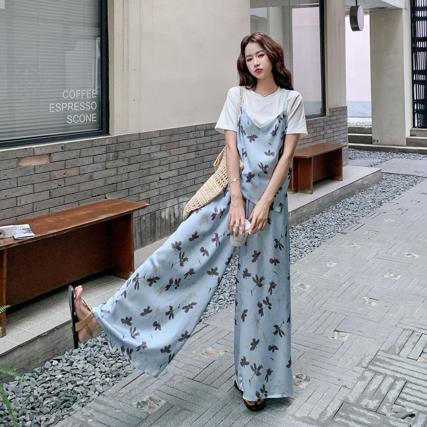 蓝色高级感撞色印花套装女2026夏新款假两件气质上衣阔腿裤两件套