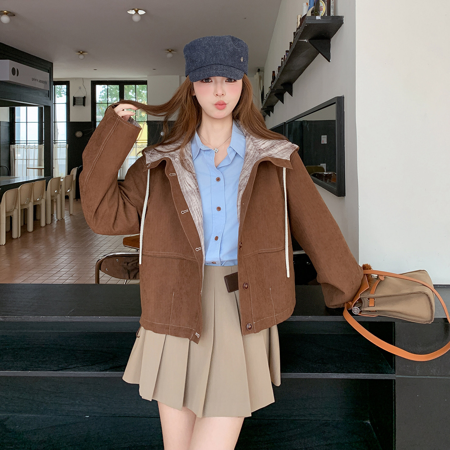 美拉德咖色通勤百搭学院风外套女小个子穿搭2026春天新款连帽上衣