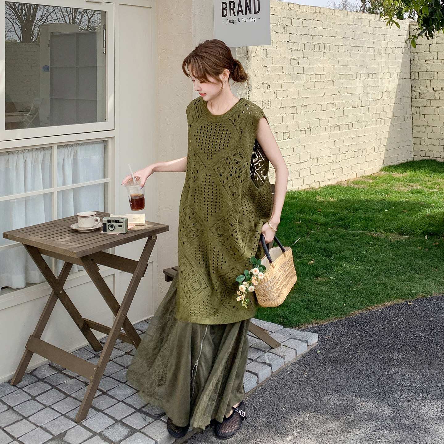 夏季钩花背心裙网纱拼接半身裙两件套2026新款韩版随性高级感套装