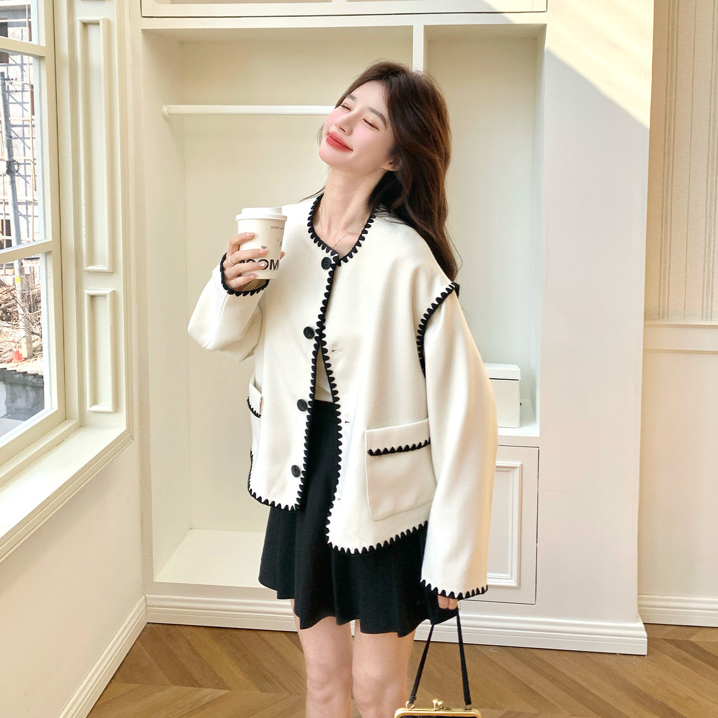 白色法式轻奢高级感小香风外套女小个子2026春天新款撞色花边上衣