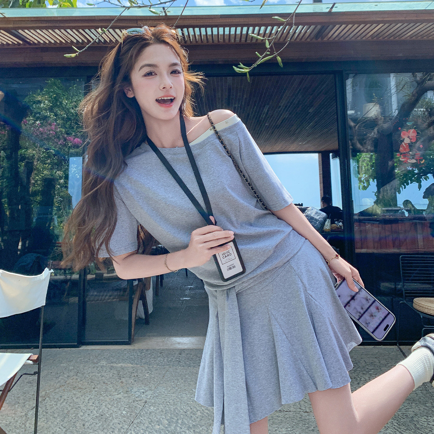 夏季小个子时尚度假风露肩短袖卫衣套装女2026新款系带短裙两件套