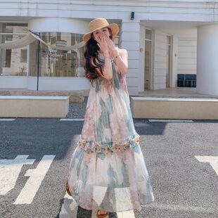 连衣裙 收腰显瘦无袖 超仙绝美度假风挂脖碎花裙女中长款 2026夏新款