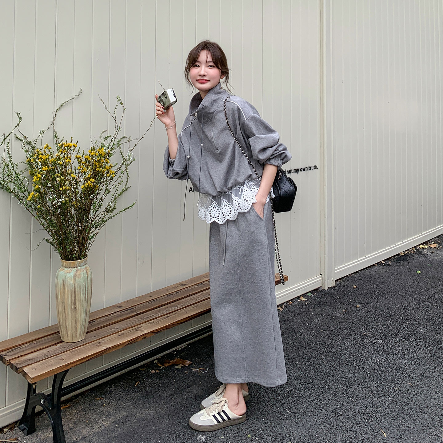 灰色休闲学院运动风卫衣套装女2026新款蕾丝拼接上衣半身裙两件套
