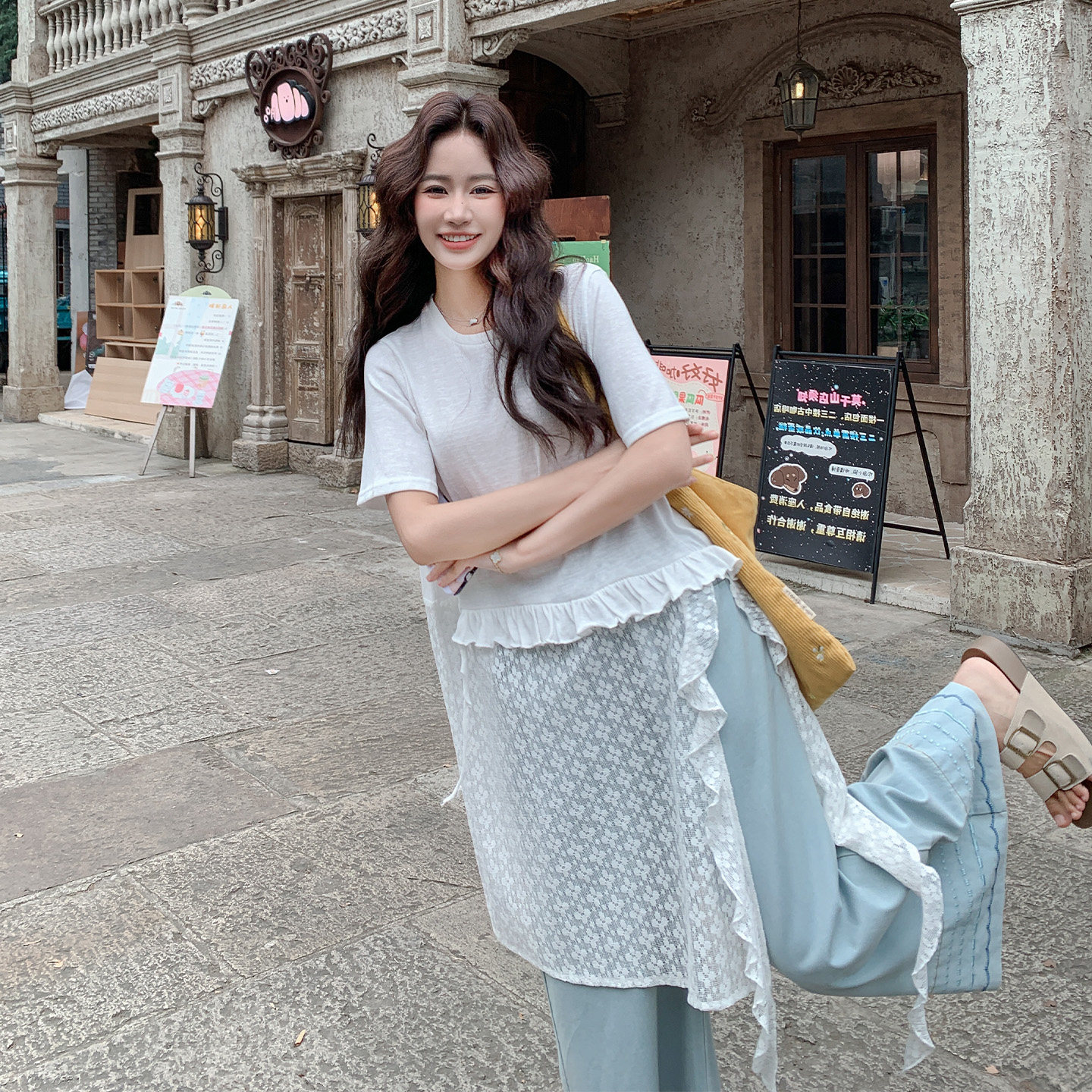 慵懒风蕾丝拼接T恤套装女夏