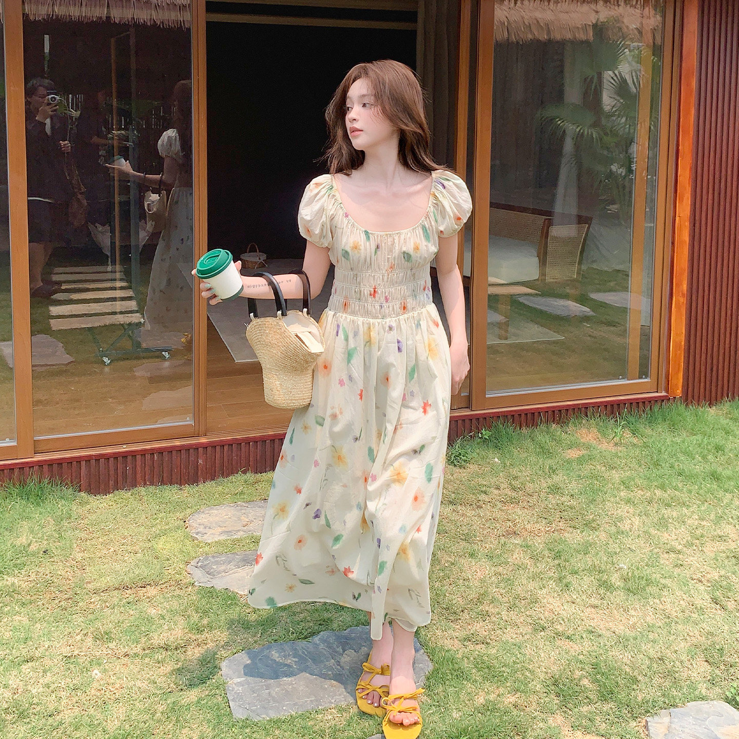 法式方领碎花连衣裙女夏泡泡袖
