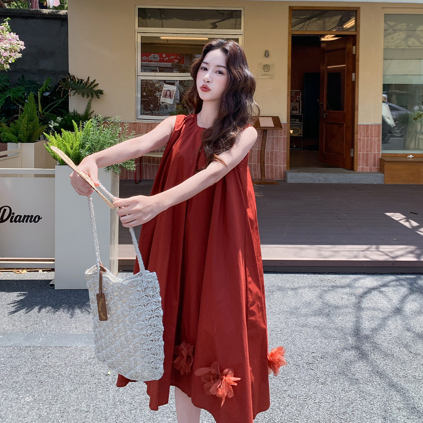 红色法式气质浪漫风背心连衣裙女2026初夏新款立体网纱花朵A字裙