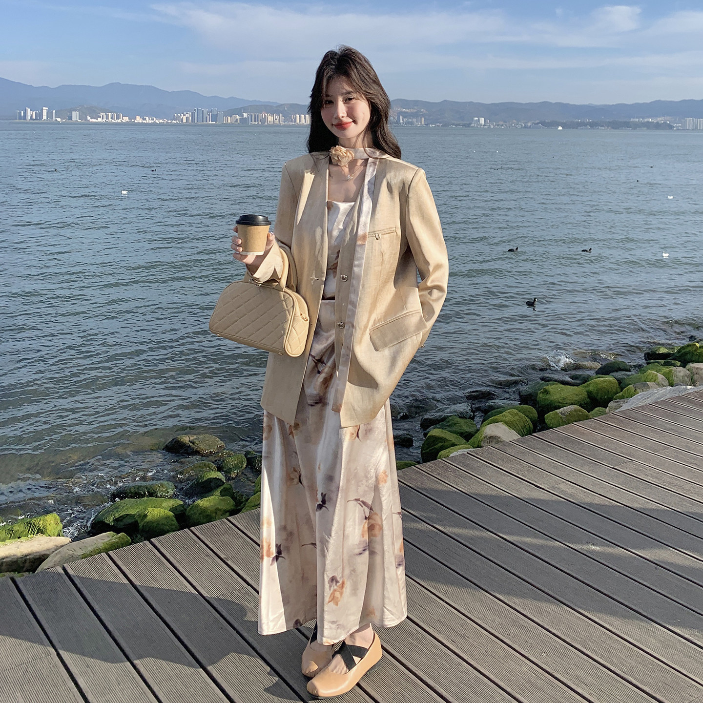 法式高级感印花吊带连衣裙套装女2026春季气质时尚西服长裙两件套