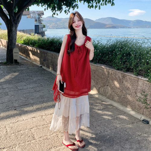 明媚洋气休闲风穿搭法式复古红波点背心花边长裤两件套2026夏新款