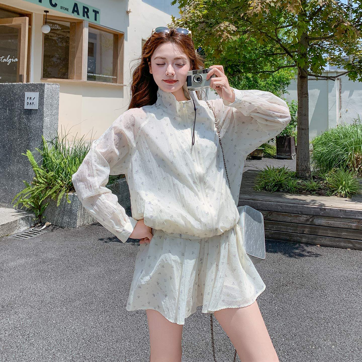 夏日森系小清新度假风碎花套装女2026新款轻薄款衬衫半身裙两件套