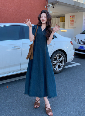 蓝色可盐可甜复古高级感V领连衣裙女2026新款夏日轻国风收腰A字裙