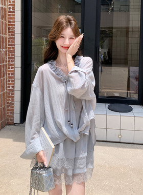 灰色设计感减龄套装女2026夏季新款V领木耳边长袖上衣短裙两件套