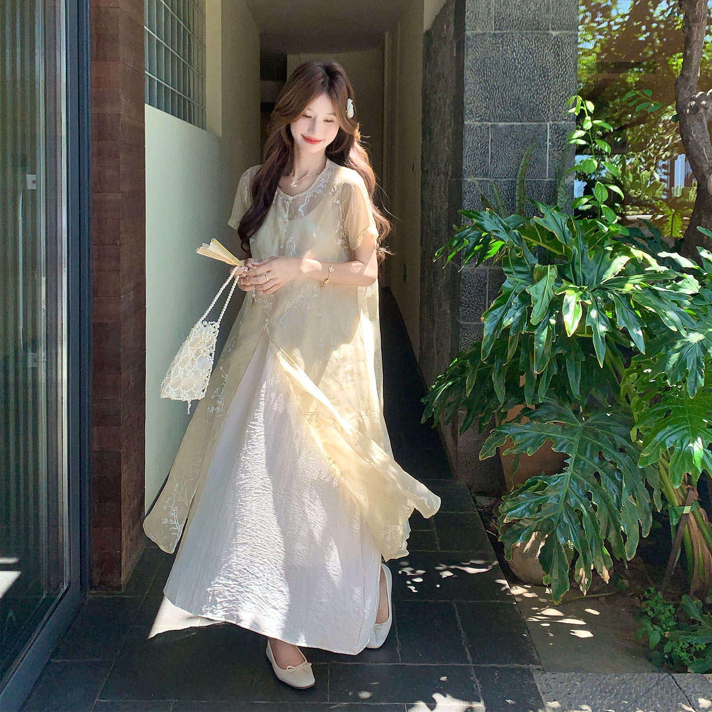 法式温婉气质淑女风吊带连衣裙套装2026夏新款绝美刺绣罩衫两件套