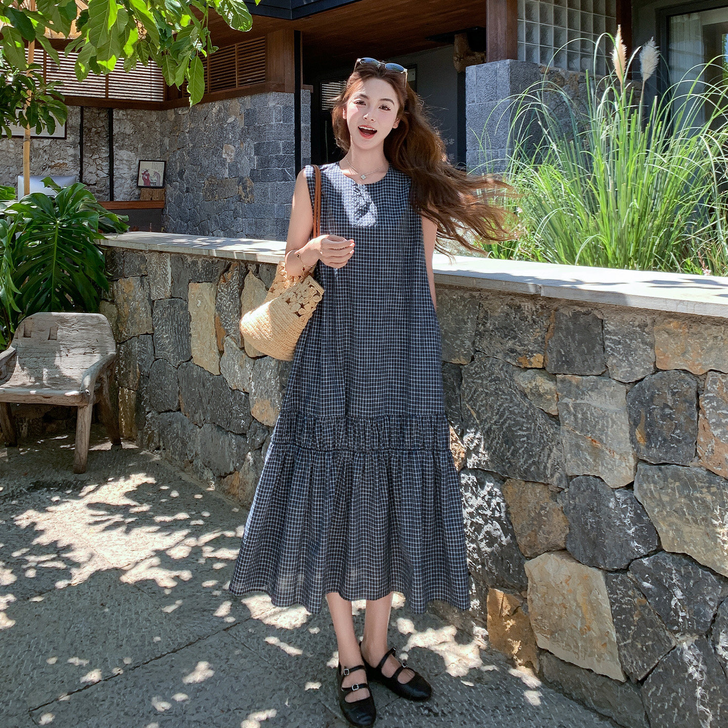 藏青色复古文艺知青风格纹连衣裙女2026新款夏日森系松弛感背心裙