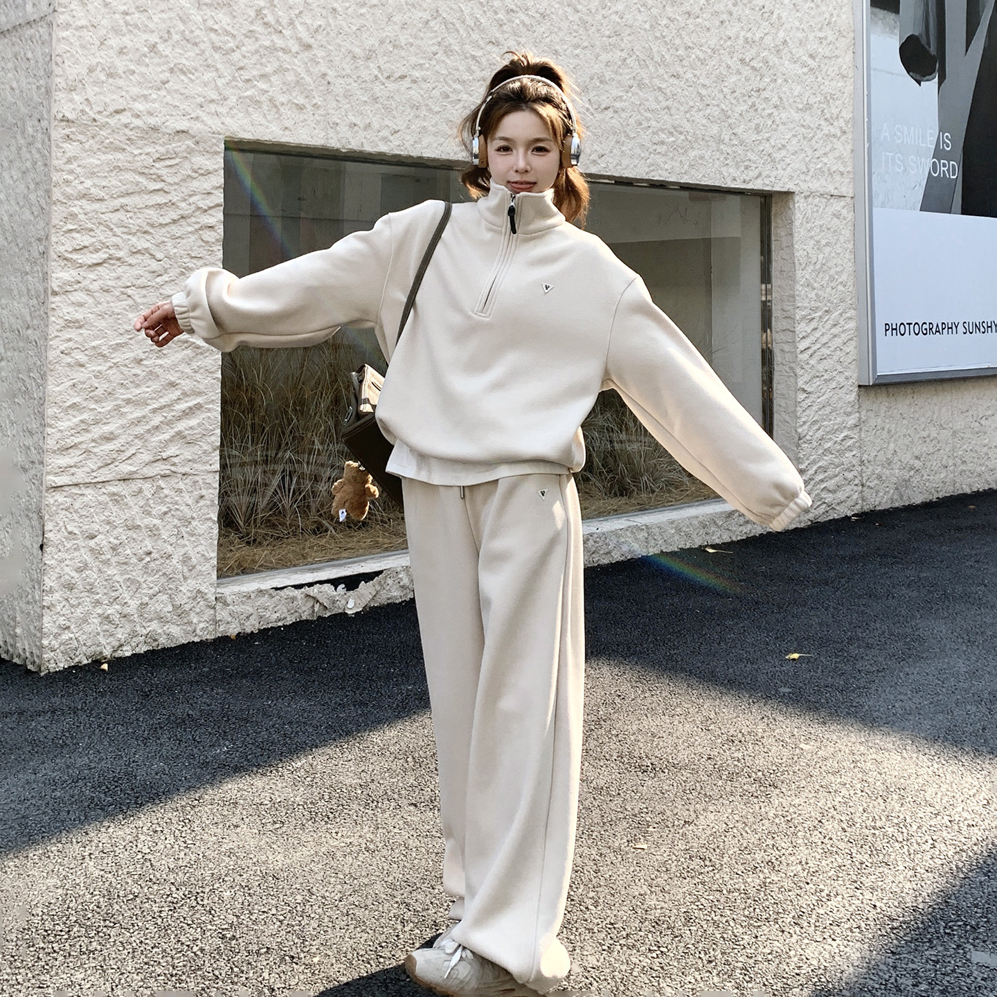 米白色休闲运动套装女春2026新款韩版减龄半拉链卫衣阔腿裤两件套