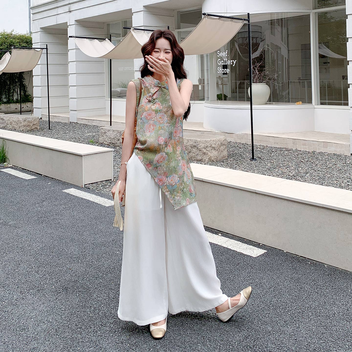 新中式轻奢贵气感穿搭女2026新款夏日油画感无袖背心阔腿裤两件套