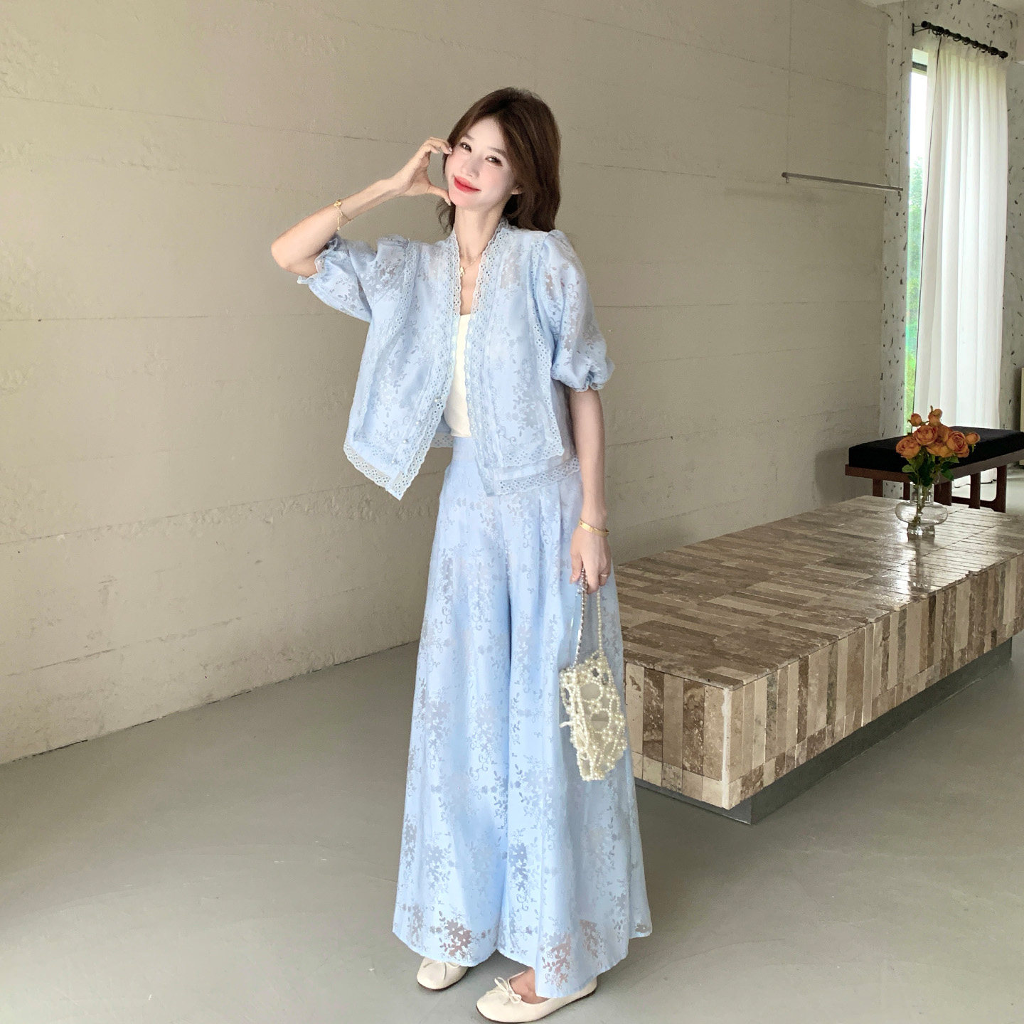 浪漫蕾丝风蓝色泡泡袖套装女夏