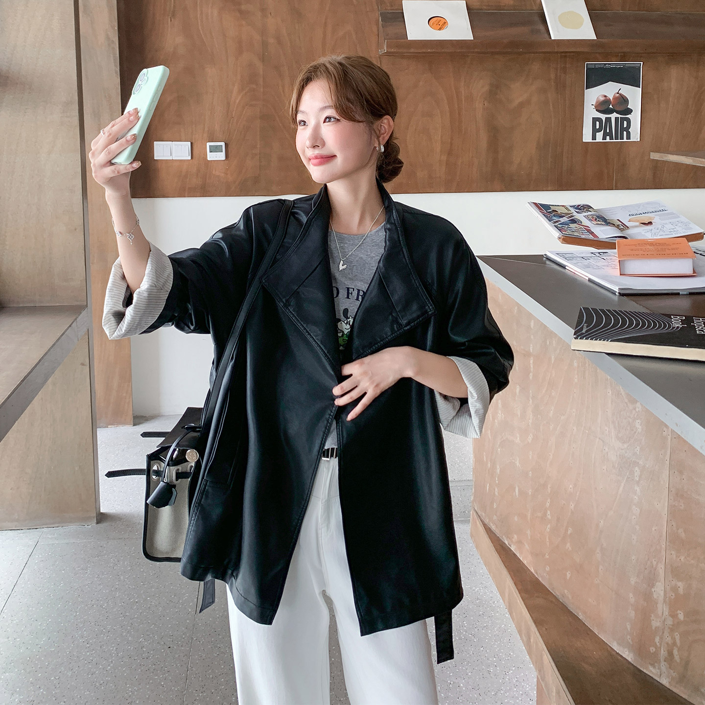 黑色可盐可甜休闲风外套女2026早秋新款韩式设计感收腰显瘦风衣