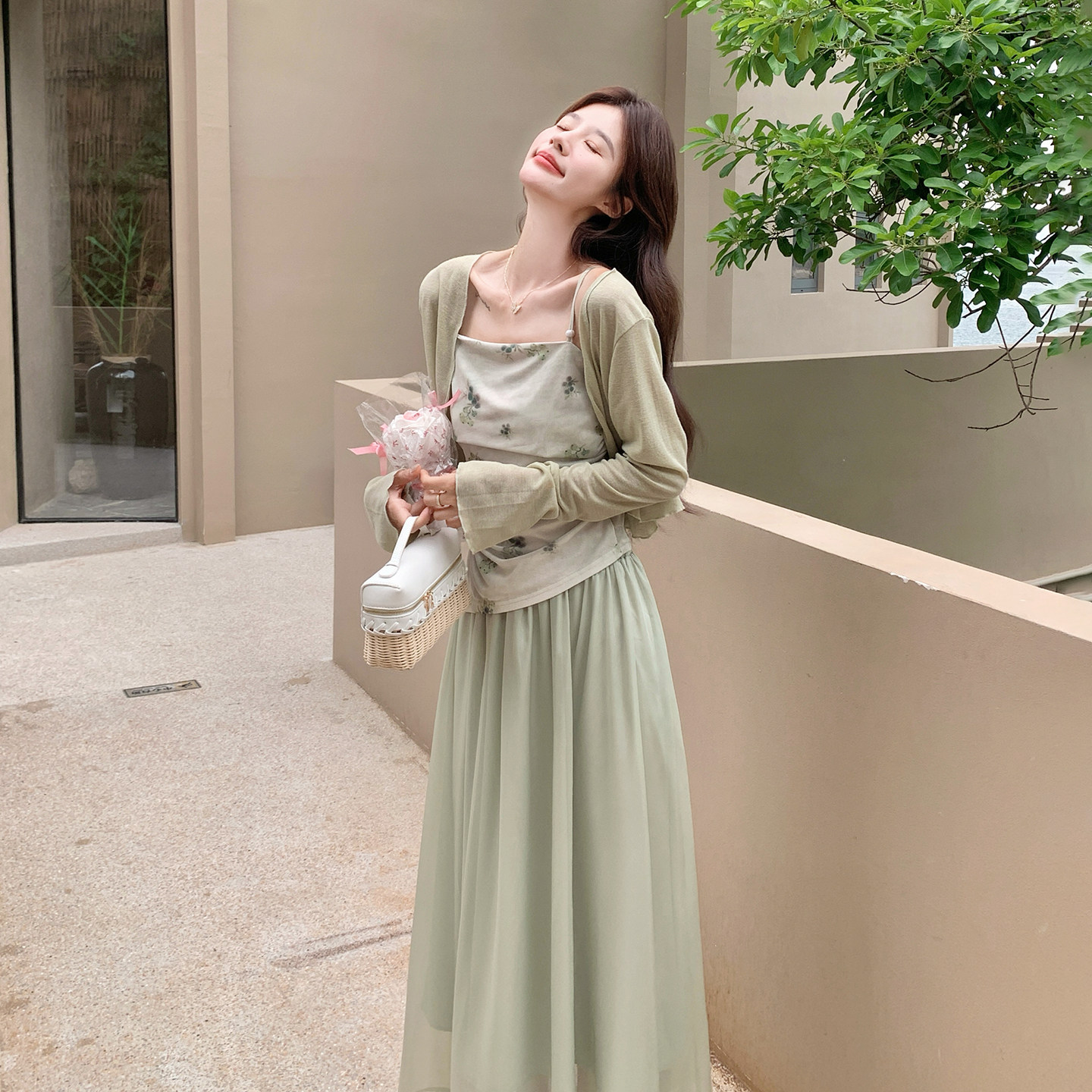 法式慵懒度假风套装女2026新款针织开衫碎花吊带半身裙三件套夏日