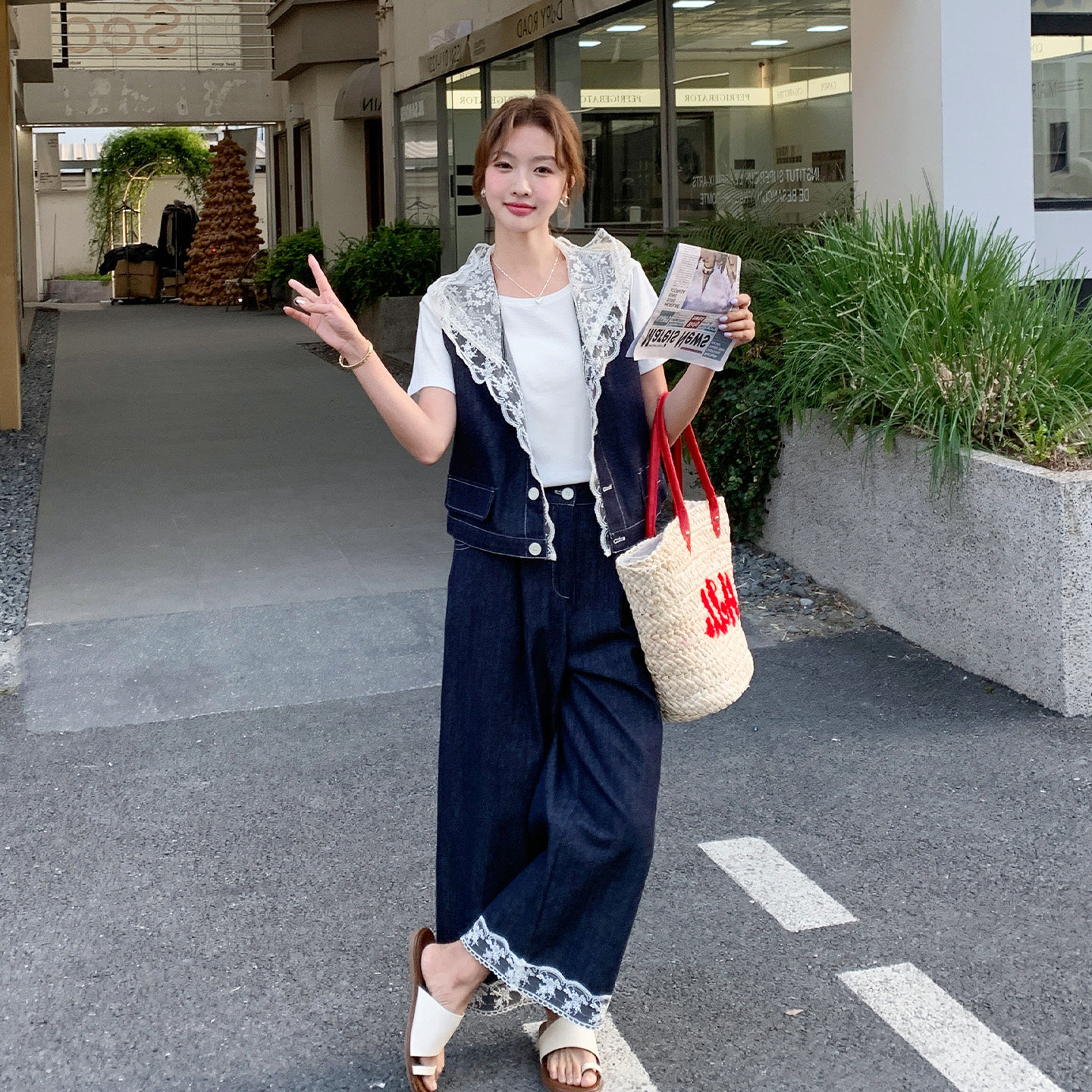 深蓝色蕾丝拼接连帽牛仔马甲套装女2026初夏新款短袖阔腿裤三件套