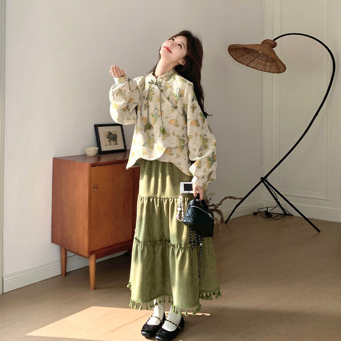 绿色新中式国风印花套装女2026早春新款蝴蝶盘扣上衣半身裙两件套