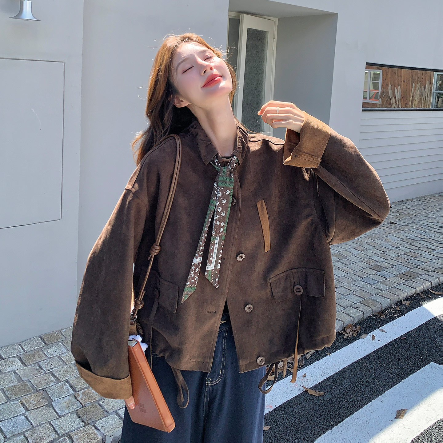 深棕色复古减龄松弛感外套女2026新款韩系小众设计感麂皮短款夹克