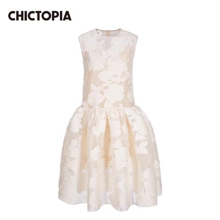 CHICTOPIA  刘清扬原创设计象牙白剪花无袖叠褶连衣裙