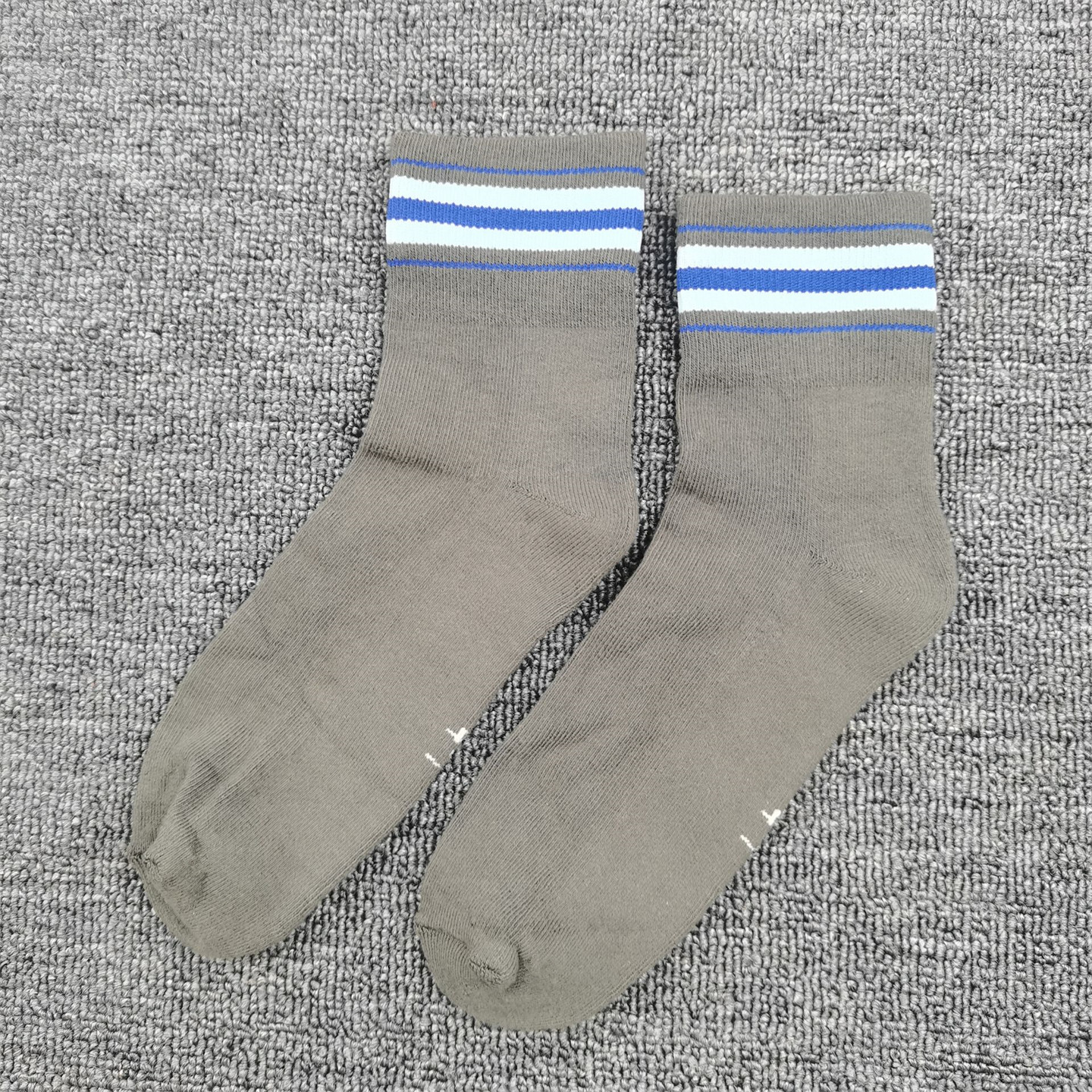 毛巾底袜子女中筒袜条纹运动袜灰色冬季棉袜简约纯棉吸汗跑步女袜