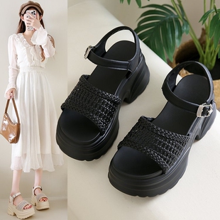 厚底凉鞋女ins潮一字扣带夏季新款百搭增高8cm小个子松糕罗马鞋