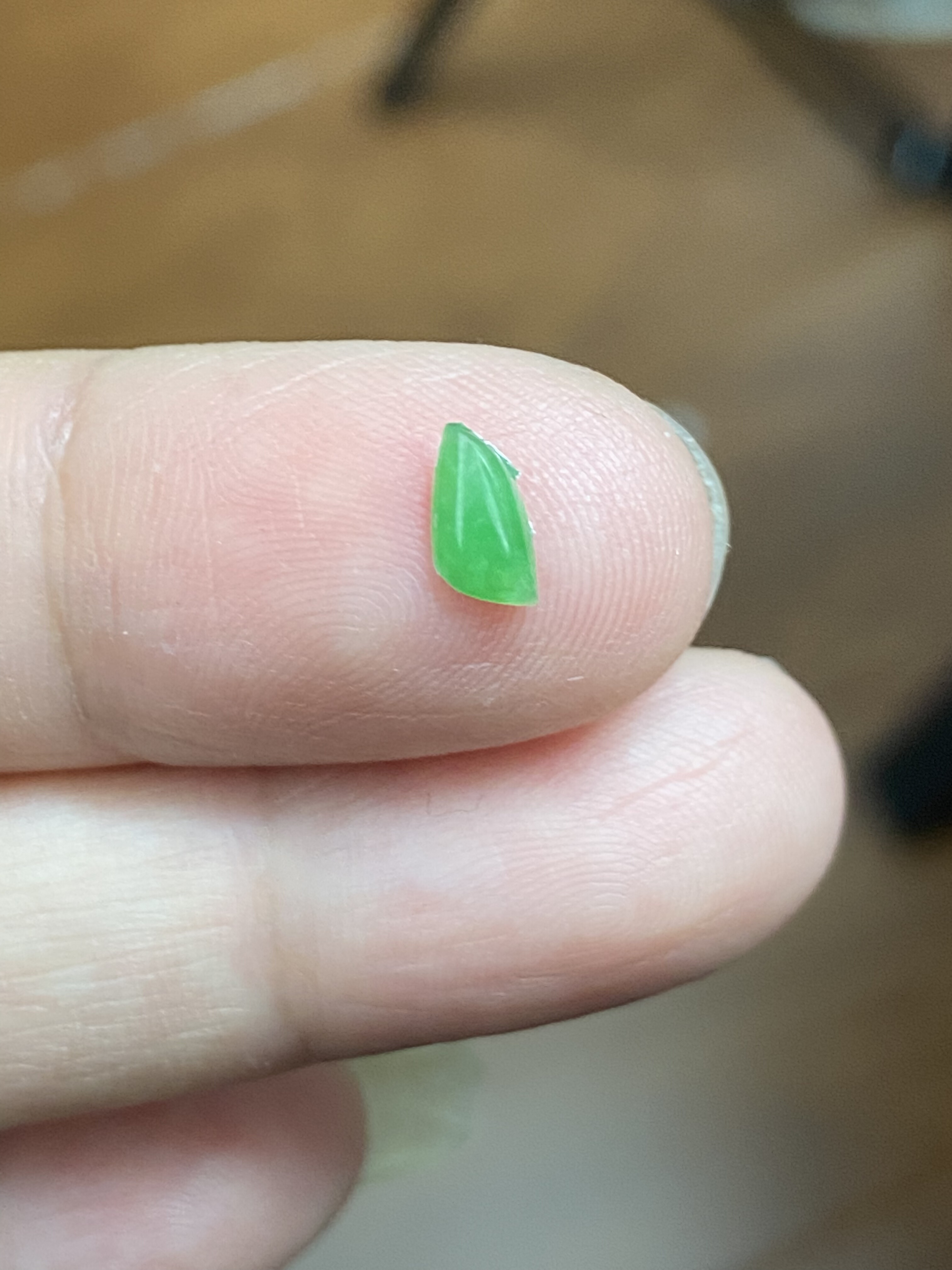 缅甸天然翡翠A货阳绿随形裸石戒指裸石