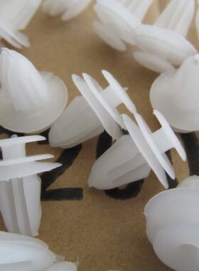 适用曙光黄海中兴长城铃木峰驭天语雨燕奥拓羚羊装饰件内饰板卡扣