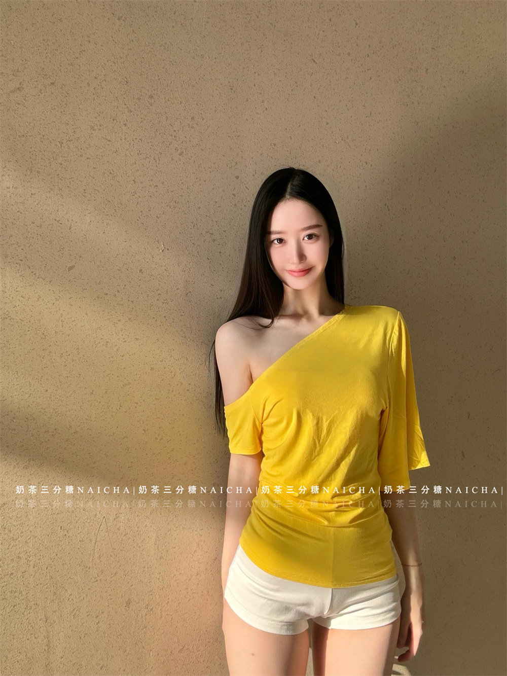慵懒性感玫红莫代尔棉宽松露肩t恤不规则夏季斜肩短袖上衣打底衫