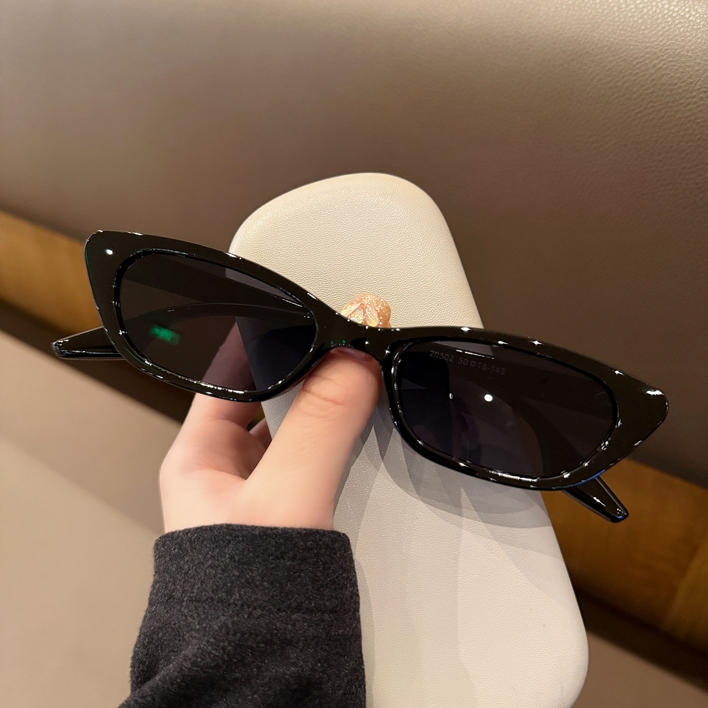 法国代购个性小框猫眼墨镜女高级感防时尚豹纹街拍窄边款太阳镜潮