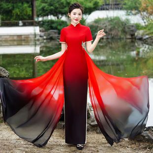 走秀款旗袍2025新款气质中国风年轻款渐变裙舞台表演出服黑红