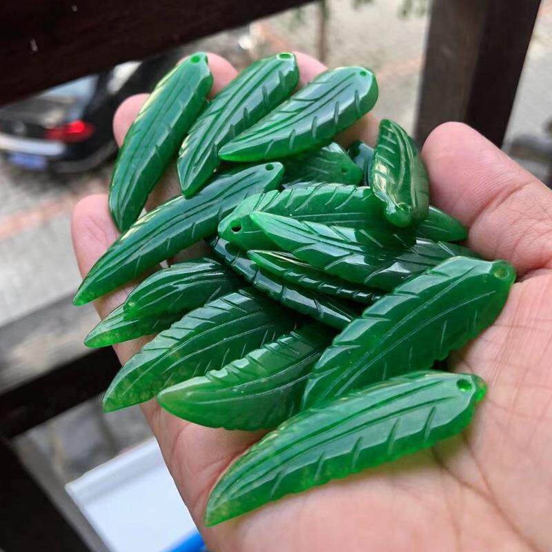缅甸翡翠干青玉石吊坠树叶挂坠祖母绿铁龙生配饰配件摆件东南亚