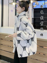 做衣服Q253皮草外套女短款新款羊剪绒皮毛一体羊羔毛大衣裁剪纸样