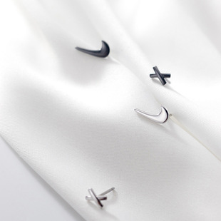 s925银韩版个性学生不对称叉叉对号耳钉精致小巧符号耳饰