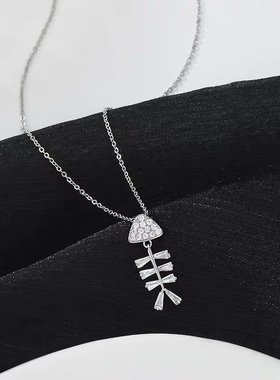 锆石鱼骨项链女2024年新款潮爆款轻奢小众设计高级感锁骨链