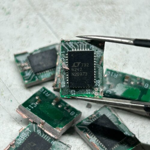 LTC4242CUHF电源芯片linear凌特，共八个。—议价