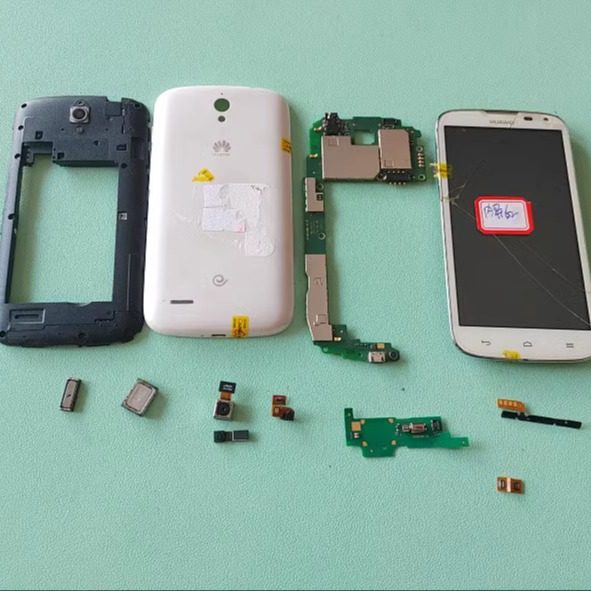 适用于 华为 C8815 屏幕 主板 电池 后框 后盖 排线 摄像头 听筒