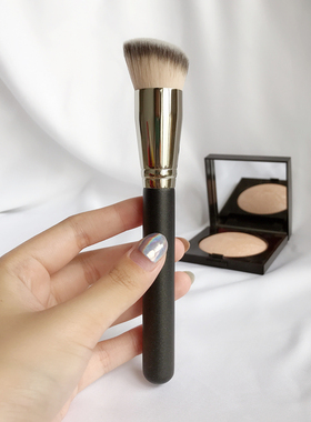 店主自用170# 斜头粉底液刷 高光刷bb霜刷子 修容膏刷粉底刷 软毛